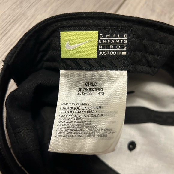 Sonic Hedgehog SnapBack Hat - Picture 5 of 5